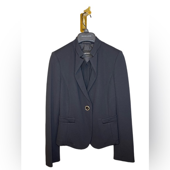 Woman’s Emporio Armani Black Blazers size 38